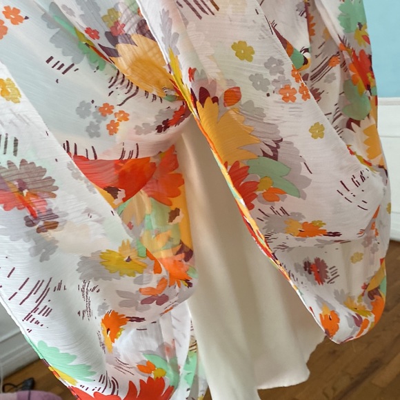 Floral dress. Lined. Perfect for weddings baby showers bridal showers tea party - Picture 4 of 6